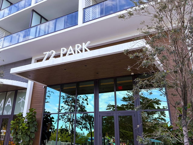72 Park  photo 2